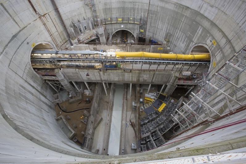 Vue aérienne du puits de croisement des tunneliers de la ligne 15 sud et 14 sud à Villejuif Institut Gustave-Roussy